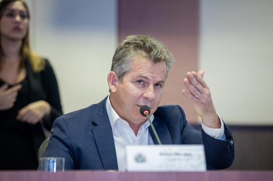 Mauro diz que Governo do Estado tem dinheiro em caixa para comprar as doses 