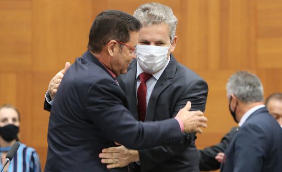 Governador Mauro Mendes e deputado Botelho têm boa relação