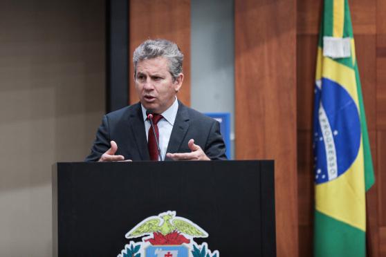 Governador Mauro Mendes na Assembleia Legislativa