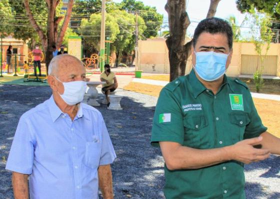 Em agosto de 2020, Carmine Espósito foi homenageado pela Associação Amo Tropical, juntamente com sua esposa e o prefeito Emanuel Pinheiro.