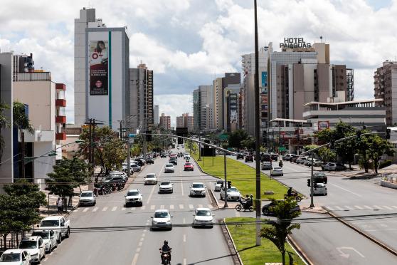 Após a marca de 44,2 graus, registrada nesta quinta-feira (19), a Capital já pode se preparar para enfrentar temperaturas ainda mais quentes. 