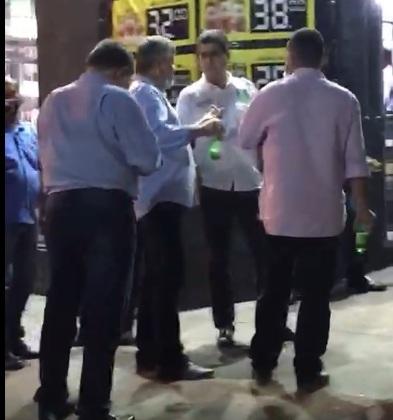 Prefeito disse que atendeu o pedido de um comerciante.