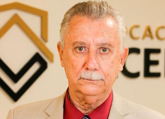José Lacerda é advogado e suplente de Fávaro 