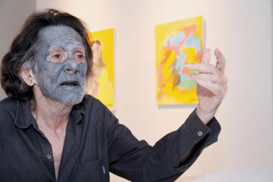 Artista plástico fez exposições em vários países 
