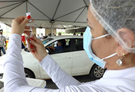 Cuiabá conta com 5 polos de vacinação
