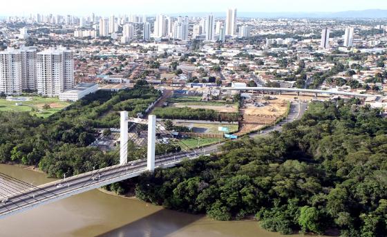 Mulher tentou se jogar da ponte Sérgio Motta, entre Cuiabá e VG