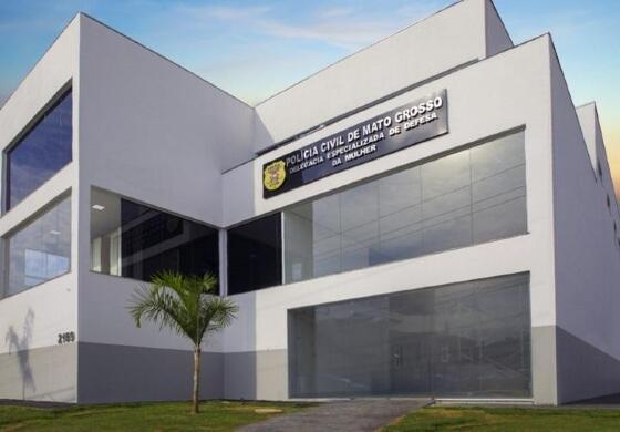 Prédio está localizado na Avenida Carmindo de Campos