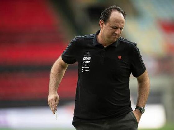 Flamengo estaria discutindo demissão do treinador.