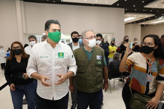 Ministro visitou polo de vacinação no Senai em Cuiabá