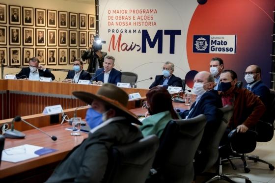 Governador Mauro Mendes reuniu a bancada federal para alinhar pautas de infraestrutura
