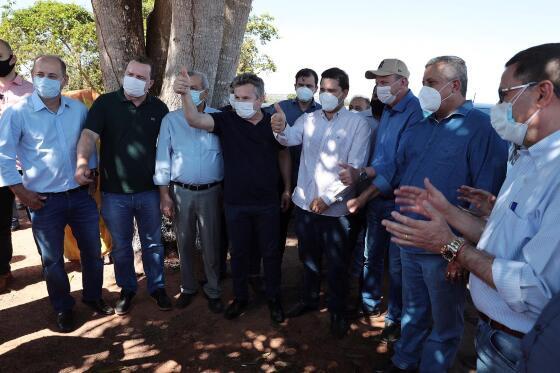 Governador reuniu políticos em agenda no interior
