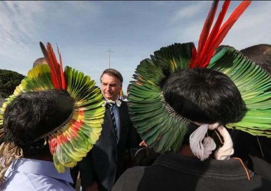 Bolsonaro apoia produção agrícola em aldeias
