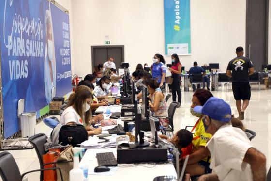 A população vacinável em Cuiabá (acima de 18 anos) é de 459.541 pessoas.