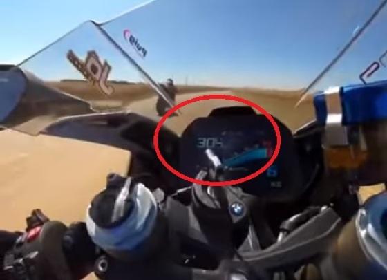 Motos ultrapassam os 300 km/h