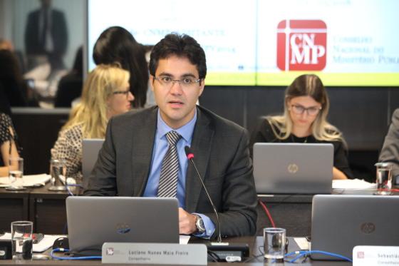 O conselheiro Luciano Nunes Maia Freire, relator da reclamação
