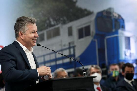 O governador Mauro Mendes assinou o contrato na segunda-feira (20)