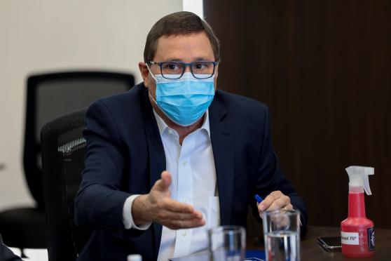 O secretário-chefe da Casa Civil, Mauro Carvalho, diz que ele próprio já recebeu os grevistas