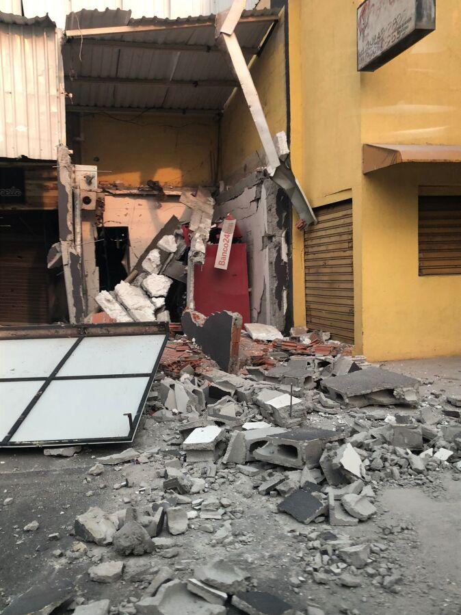 Ladrões Explodem Caixa Eletrônico E ‘destroem Mercado Em Vg Reportermt Mato Grosso Em Um Clique