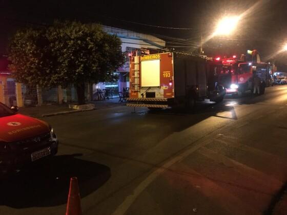 Bombeiros atenderam à ocorrência na noite dessa terça-feira (28), em Cuiabá.
