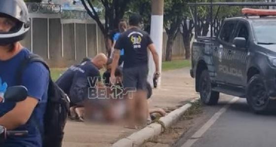 Policiais do Bope imobilizam homem e encaminham à unidade de saúde