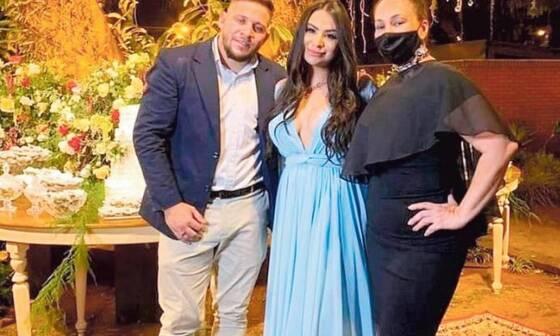 Mirna Keldryn durante celebração da união com o agente antidrogas Carlos Gustavo Rodriguez, executado no ano passado