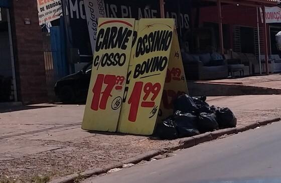 Açougues da Capital vendem, não doam ossinhos