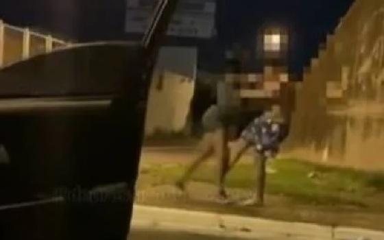 Mulher trans foi agredida na rua durante ação social.