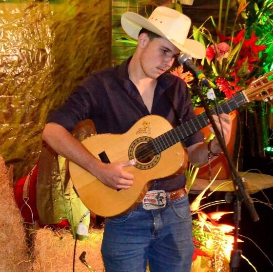 Daniel Viola morreu vítima do câncer aos 19 anos.