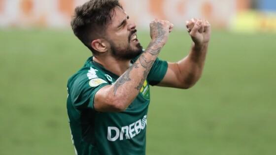 Rafael Gava comeu cabeça de pacú para comemorar gol da vitória