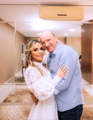 Neri e a advogada Juliana se casaram em junho de 2021