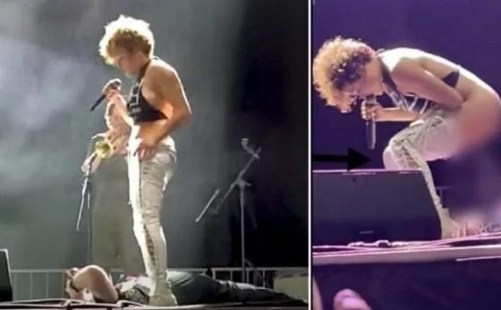 Vocalista de banda de rock faz xixi no rosto de fã