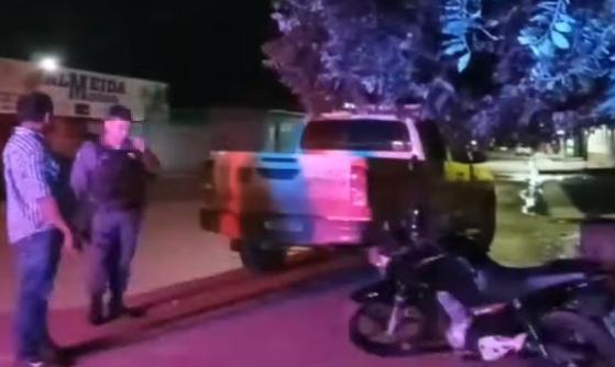 Índio bateu caminhonete em moto estacionada