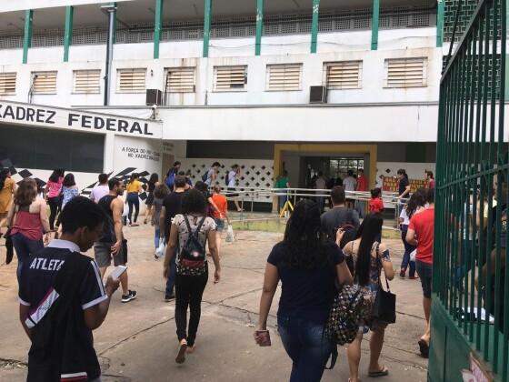 Portões ficam abertos até às 12h