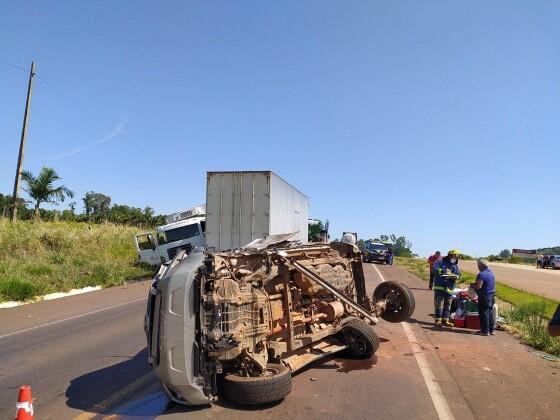 A rodovia teve interdição parcial na parte da manhã, mas foi liberada no início da tarde.