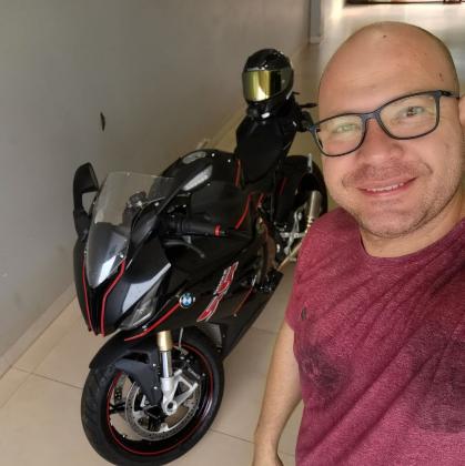 Rogério Spagnol sofreu um acidente com sua moto BMW