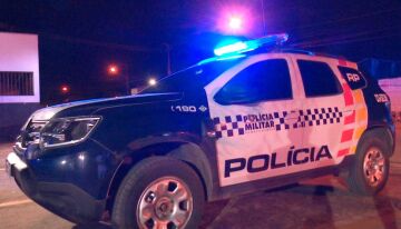 Adolescente mata pai com tiro no olho e facadas para salvar a mãe de agressões