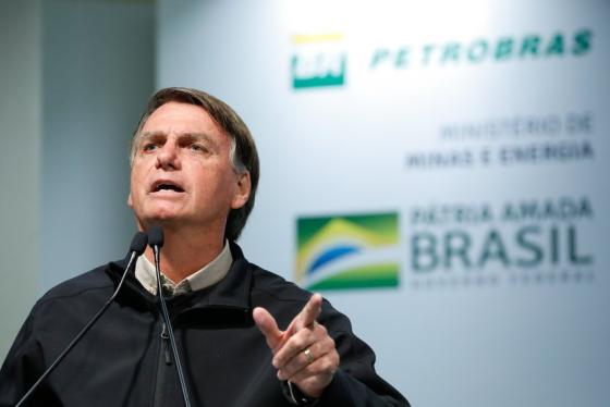 Bolsonaro: Esse pessoal que assina o manifesto é cara de pau