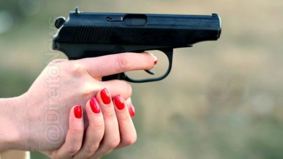 Mulheres vítimas de violência doméstica podem ter acesso a armas