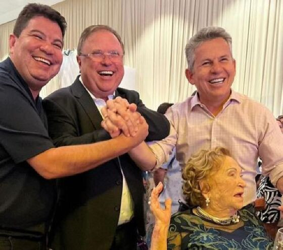 O governador foi na festa de aniversário de 90 anos da mãe de Blairo 