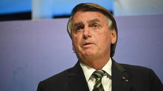 Bolsonaro diz que vai apresentar a Zelensky "solução" para guerra