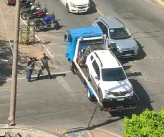Motorista bateu na câmera de cinegrafista
