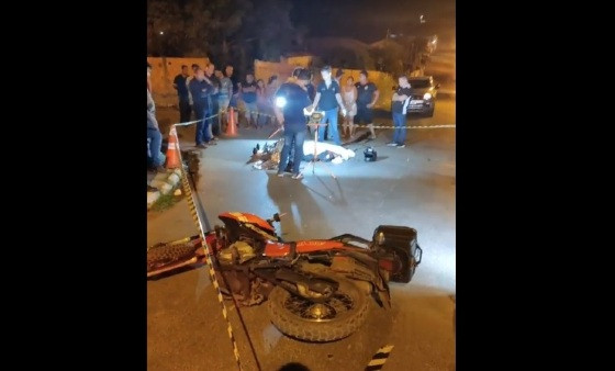 O motociclista morreu no local do acidente