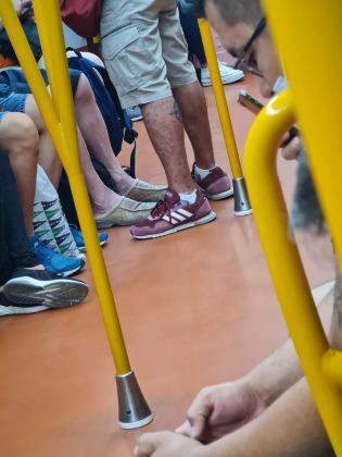 Passageiro com varíola dos macacos andando de metrô em Madri, na Espanha, deixou médico chocado