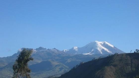 Três alpinistas equatorianos morreram ao caírem de uma altura de 60 metros na trilha que leva ao topo do vulcão Carihuairazo.