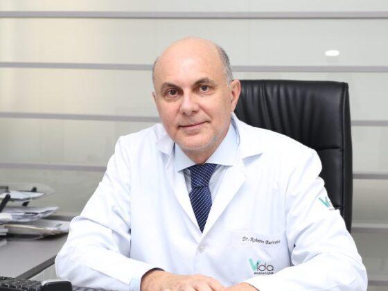 Dr. Roberto Barreto é gastroenterologista e endoscopista, presidente da Sobed/MT e íntegra as equipes da Clínica Vida Diagnóstico e Saúde, IGPA e CEC.