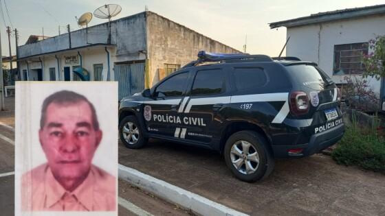 Três homens teriam sido vistos na casa da vítima antes do crime.
