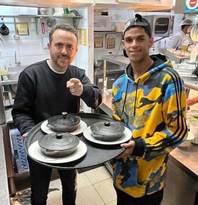 Luva de Pedreiro recebe nome em pratos de bistrô francês 
