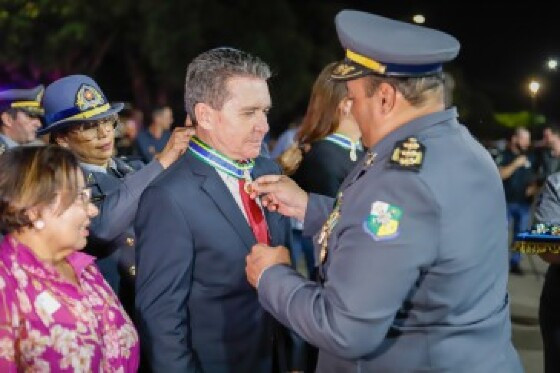 Conselheiro José Carlos Novelli recebeu medalha Homens do Mato