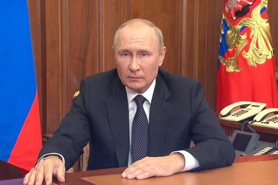 Vladimir Putin, afirmou nesta quinta-feira (23) que pretende manter o “diálogo” com os Estados Unidos