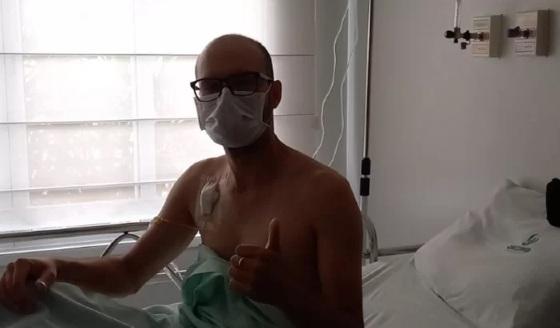 Leonid Bonfate, 34, busca ajuda para tratar câncer raro